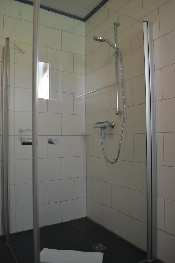 Hinte Ferienhaus Am Wasser מראה חיצוני תמונה